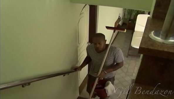 Morena masturba livre seduz negao grande