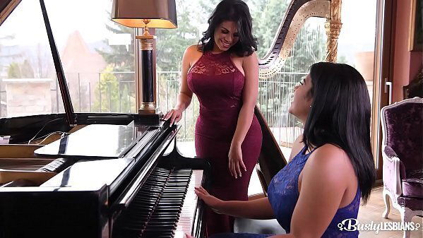 Busty Latina lesbians Kesha Sheila Ortega fuck each other with vibe