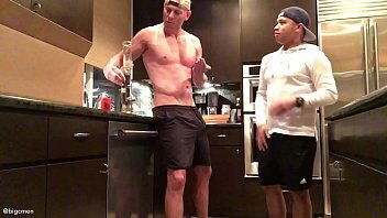 Takes Break From Packing Swap Head &amp_ Blow Loads With Cute From Hawaii