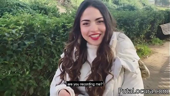 DAFNE BACHELET chilena Pillada Calle Torbe