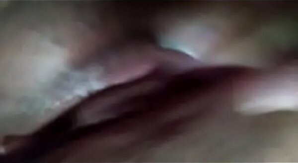 Elo&iacute_sa caliente