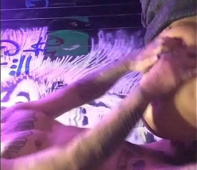 Beat brakes pussy with biggo