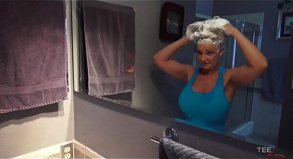 Deauxma, Shampoo Blow