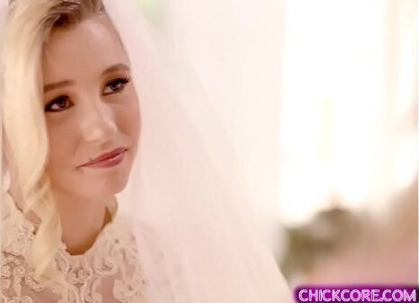 Gorgeous young bride Carolina Sweets lesbian with grandma Julia Ann!