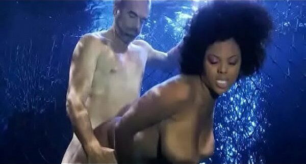 Starr fucked under water