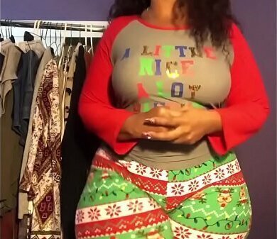 Cherokee stretching Christmas leggings