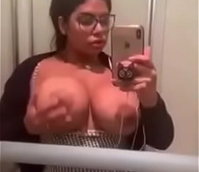 Sexy Geek &ldquo_Zhana&rdquo_ touches herself train bathroom!