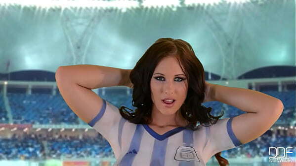 Fan&aacute_tica futbol desnudo