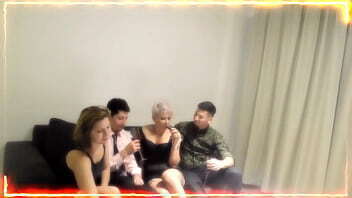 CON MI HERMANA NOS TRAJIMOS A DOS SEX TOYS DEL BOLICHE ,OTRA NOCHE DE ORGIA