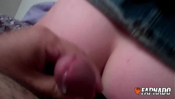 Irresistible dryhumps lucky cumshot