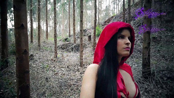 Caperucita Roja Tatiana Morales pierde bosque come lobo halloween especial