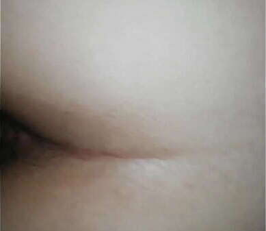 duerme esposa viendo netflix despierto ahora pide coma culo co&ntilde_o, prepara para sexo meto verga gime placer dejo semen cara PARTE