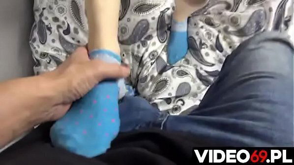 Polskie porno Gorąca nastolatka robi loda