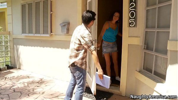 Naughty America Find Your Fantasy Stephani Moretti fucking floor with piercings