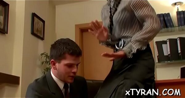 Curvaceous girlie Sarah Star banged well