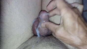 Gozando pr&oacute_prias bolas