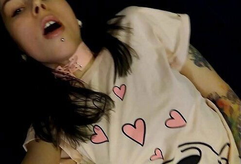 Fuck horny little slut Laruna Mave