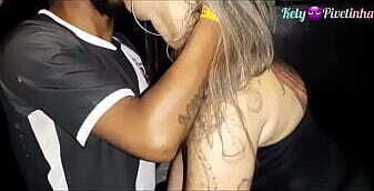 Tour pela Festa e Kely Pivetinha faz a alegria de geral chupando at&eacute_ buceta