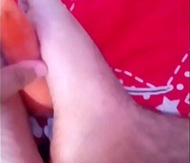 Marturbando zanahoria pies, simulando corre