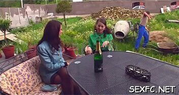 Sexy gal Pepper adores oral games