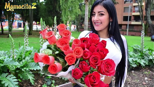 MAMACITAZ Amazing Latina Mariana Martinez Teases Fucks With Lucky