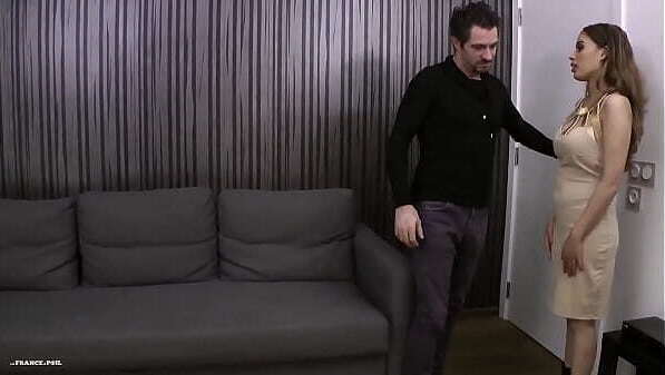 Masseuse beurette s'_occupe bien client