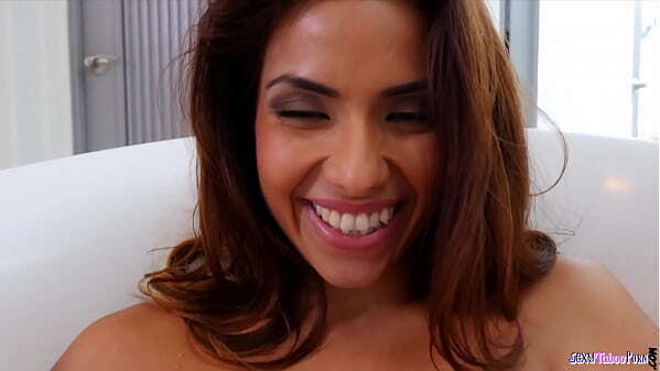 Teen beauty pussybanged mature dick