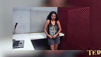 Levei faxineira para cabine radio comi c&uacute_ dela Tiele