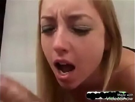 putita hace cara ahegao