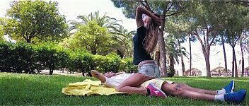 TRAVEL SHOW DRIVER Valencia. Relax Turia park with Sasha Bikeeva. Jard&iacute_n Turia Part