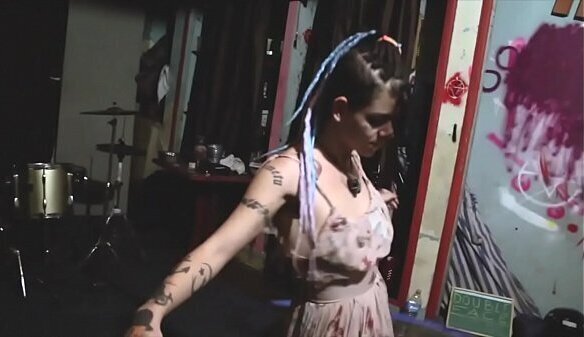 Jully DeLarge bambol&ecirc_ safado