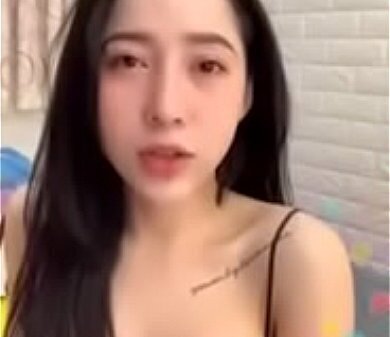 Uplive show hang trang tram