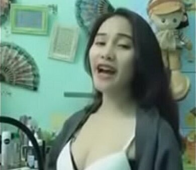 G&aacute_i xinh uplive nhảy tr&ocirc_i