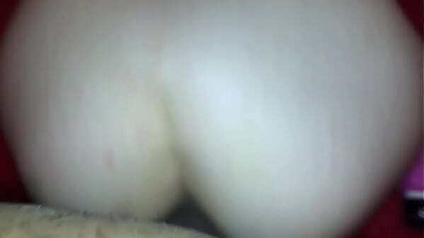 Lite k&aring_tis stor grov