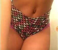 Bruninha novinha ninfeta mostrando