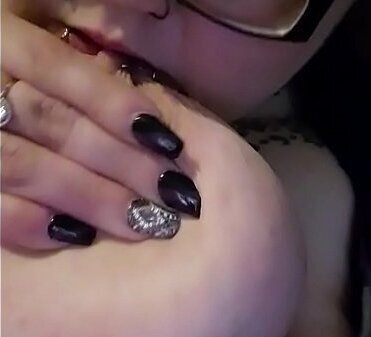 Meet girls LadyMonarch