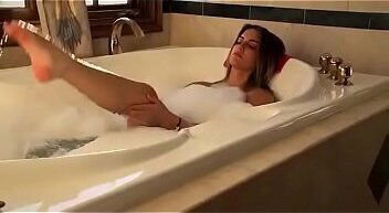 Sorority Slaughterhouse: Sexy Nude Blonde Bath