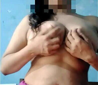 EXTREME Indian Girlfriend Showing BOOBS Webcam Indian College Teen