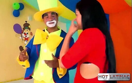 clown fucked&nbsp_a bitch Yara Rocha Junior