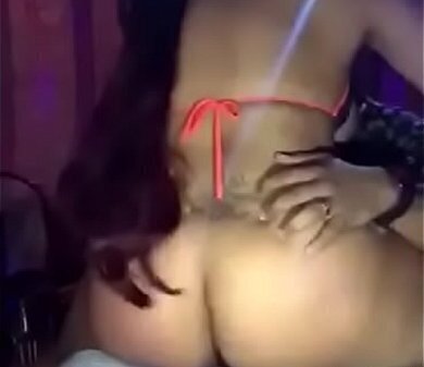 Bailarina exotica, rica vagina, culo grande