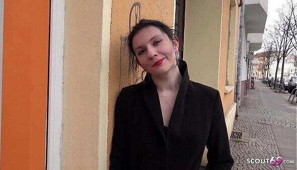 GERMAN SCOUT KUNST STUDENTIN GEFICKT CASTING