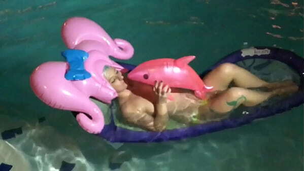 Inflatable Pink &amp_ Pool Tasia