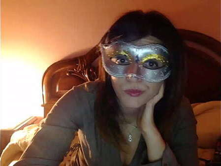 BuzzingBirdz Sexy Student doesn'_t want her identity revealed