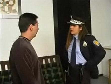 Pagando multa oficial transito