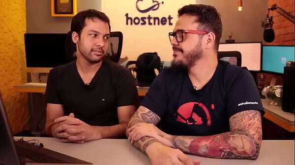 Especialista delicinha resolvendo problema professor gostozinho