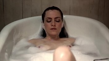 Mask Maker: Sexy Nude Brunette Bath