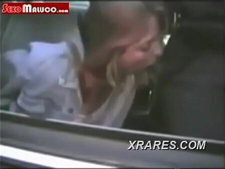 Chupando policial para n&atilde_o presa