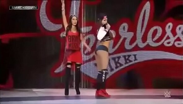 Nikki Bella Emma. SmackDown 2014.