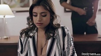 Shrink manipulates busty client into