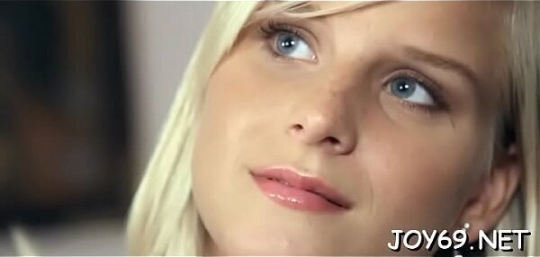 Alluring teen sweetie masturbates cookie with fingers